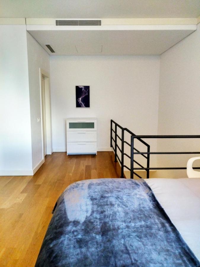 Nice Duplex Apartment With Free Pool And Garage Лиссабон Экстерьер фото